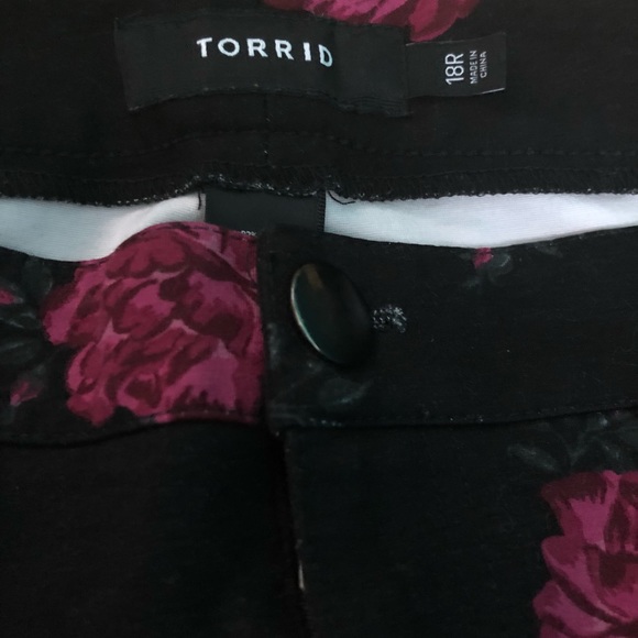 Torrid Floral Pant Women Size 18R - Picture 3 of 3